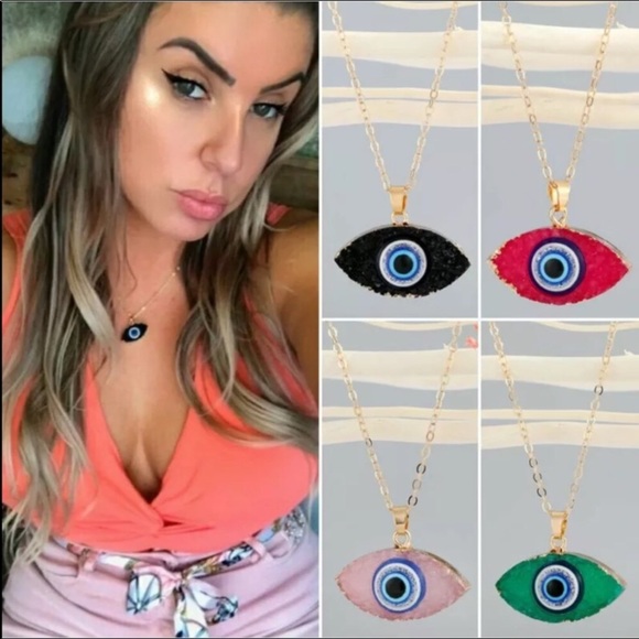 - NEW, Fuchsia Turkish Evil Eye Pendant & Golden Chain Necklace. - Picture 4 of 12